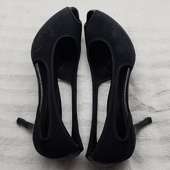 DONALD PLINER LATARA PEEP TOE PUMPS LADIES SIZE 8 CUT-OUT SIDES MICROFIBER⚫️GUC - Picture 13 of 16